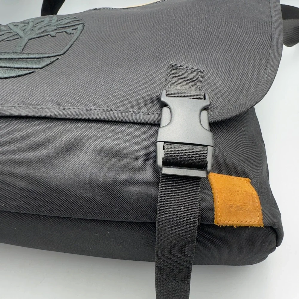 Timberland Messenger Bag Black Crossbody Y2K OS Laptop Commuter Travel Rugged